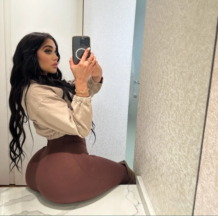 transfomarea BBL la jailyne ojeda