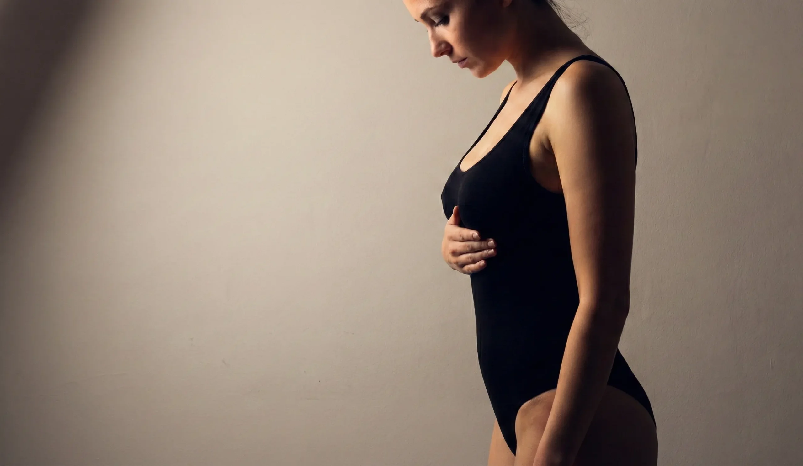 woman silhouette demonstrating waterfall breast deformity