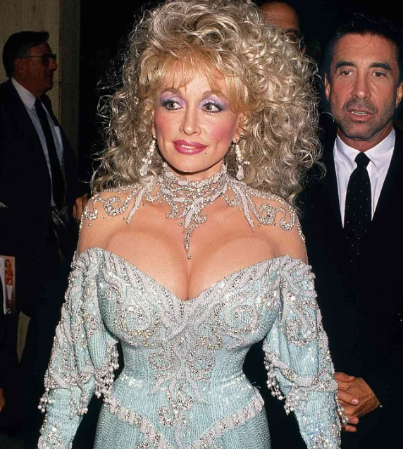 dolly parton in 2010