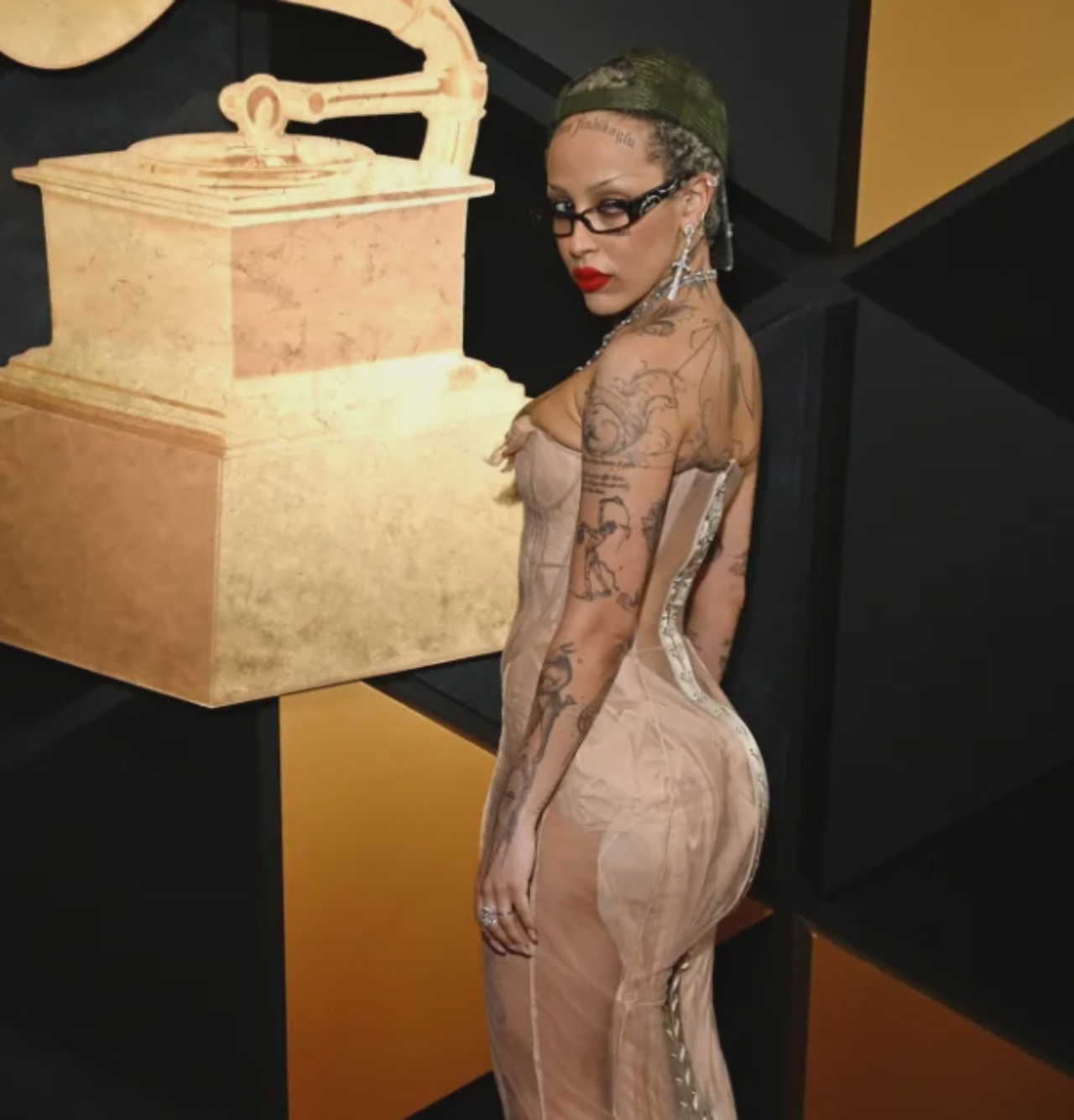 Doja Cat's BBL Surgery: Before and After