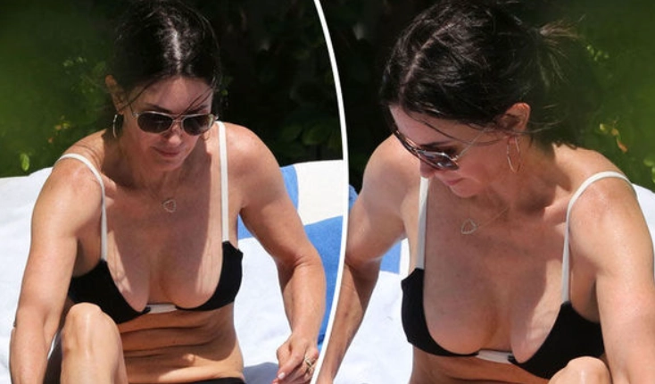 courteney cox breast implants