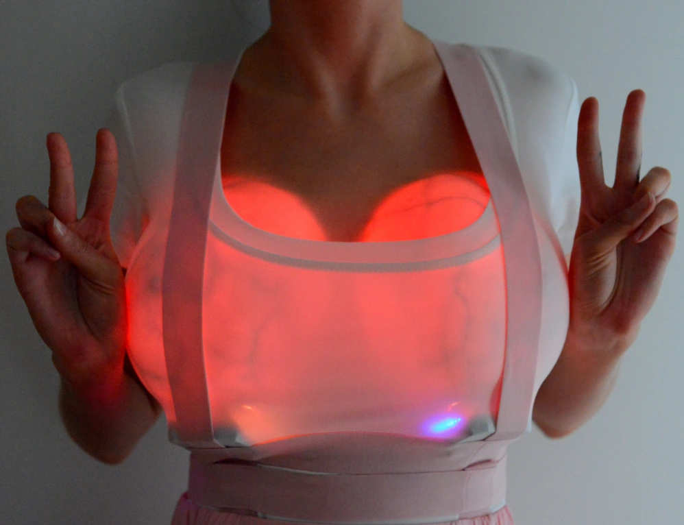 intervento con impianti mammari RGB smart