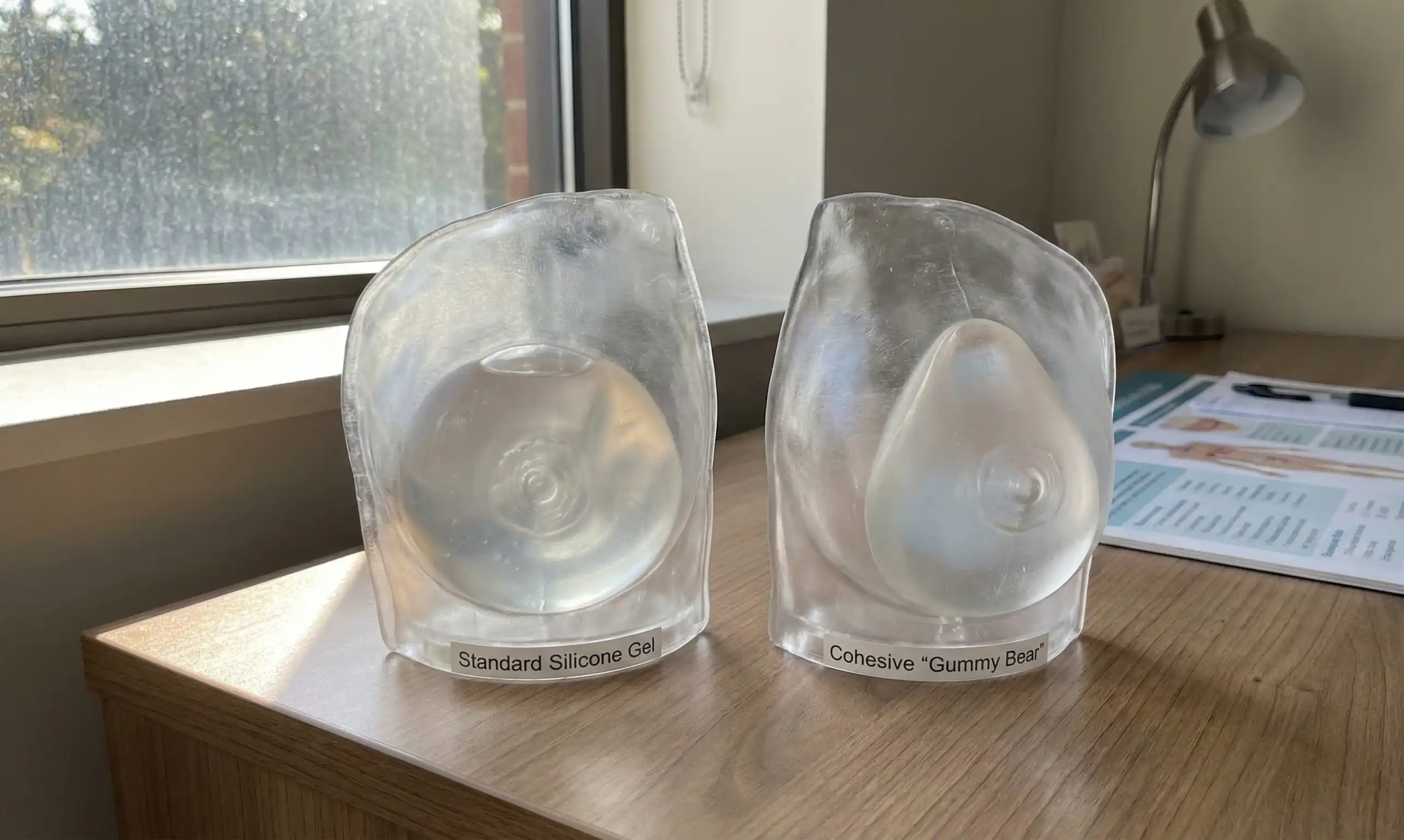comparatie forma implant de gel standard vs coeziv 3d