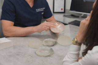 breast implants surface and quality
