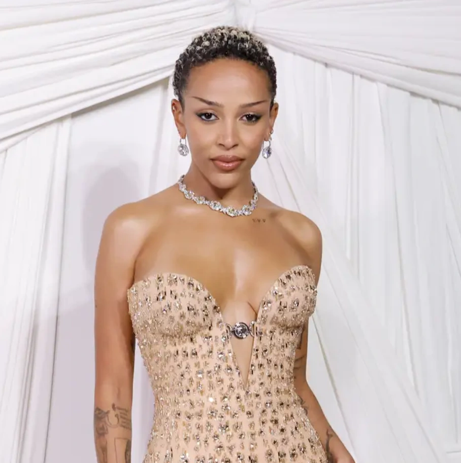 doja cat before the surgery