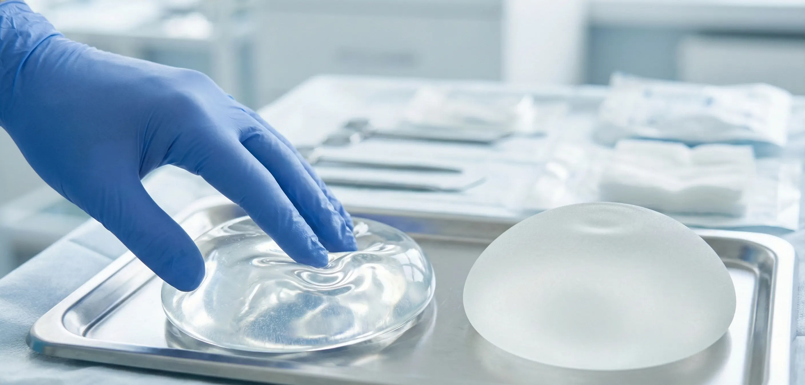 confronto tra impianto salino e silicone