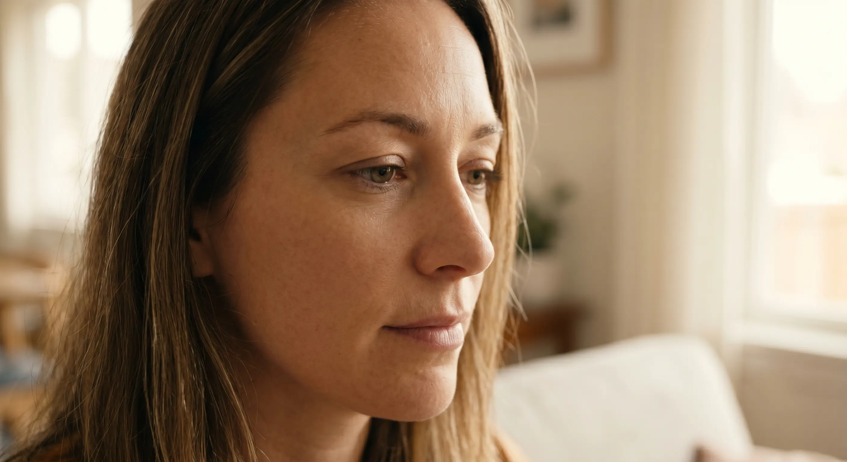 woman hooded eyes natural botox lift focus