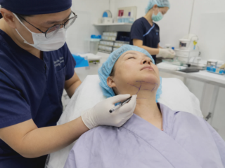 neck liposuction